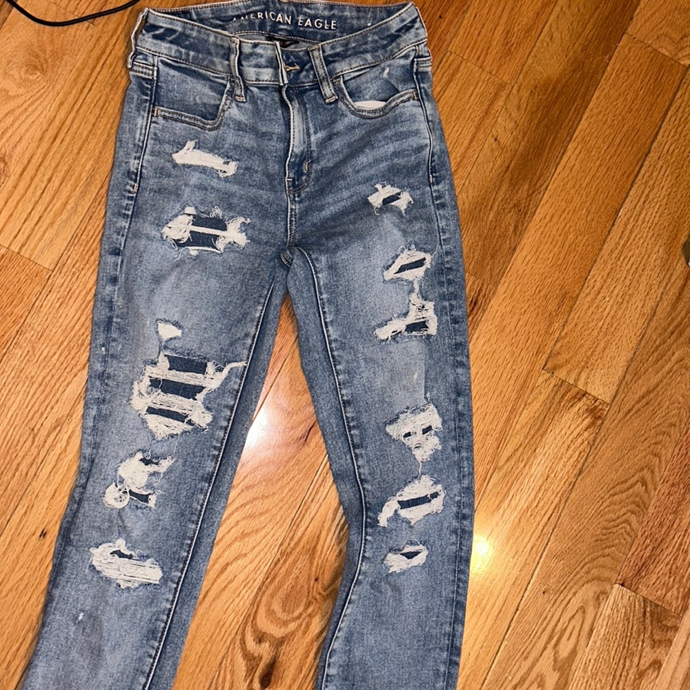 American eagle ripped blue jeans size 0